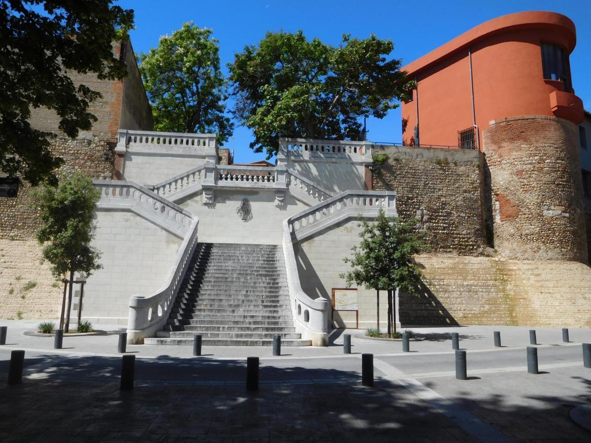 Dali Hotel Perpignan - Restaurant Exterior photo